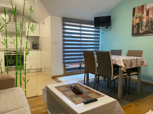 Apartamento �tico A Xunqueira - Moa�a