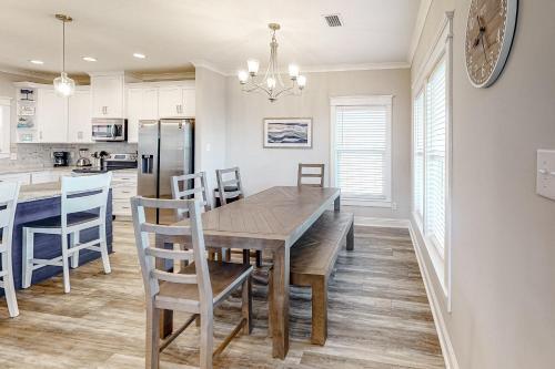 Coral Sunset Cottage