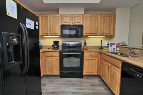 Crystal Tower 1608 By Youngs Suncoast