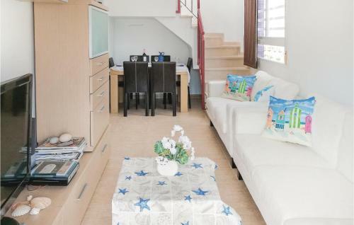 Two-bedroom Apartment In Moncofar