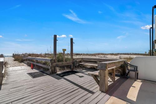 Island Winds West Unit 580