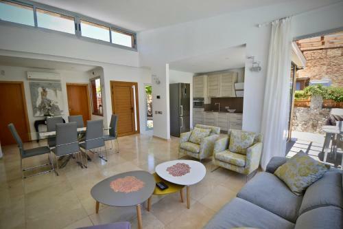 Villa Diana With Private Swimming Pool In Tauro