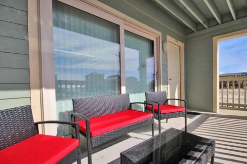 Summerhouse West By Youngs Suncoast