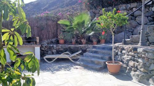Captivating 2-bed Apartment In Mogan Gran Canaria