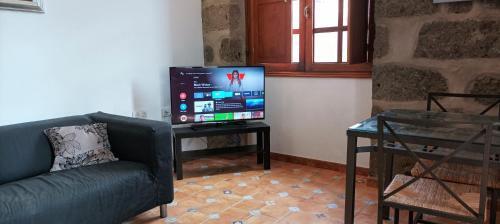 Captivating 2-bed Apartment In Mogan Gran Canaria