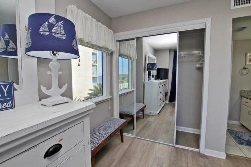 Seacrest 401 By Youngs Suncoast