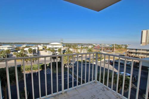 Seacrest 401 By Youngs Suncoast
