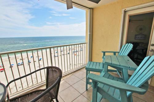 Castaways By Youngs Suncoast
