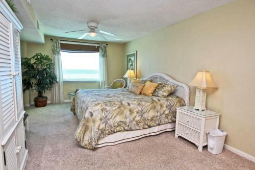 Castaways By Youngs Suncoast