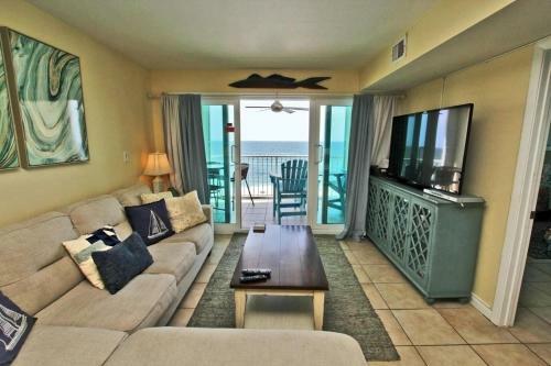 Castaways By Youngs Suncoast