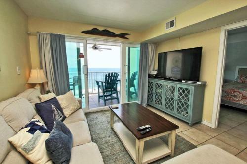 Castaways By Youngs Suncoast
