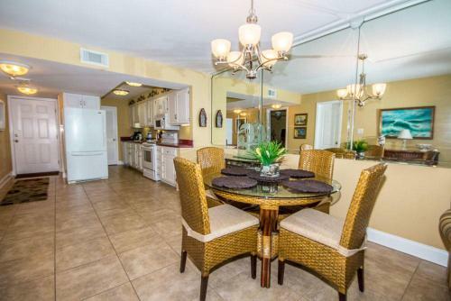Edgewater By Youngs Suncoast