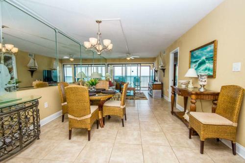 Edgewater By Youngs Suncoast