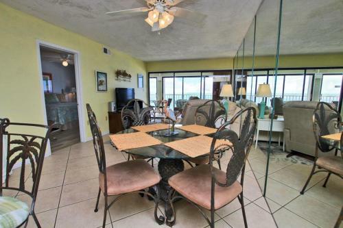 Edgewater By Youngs Suncoast