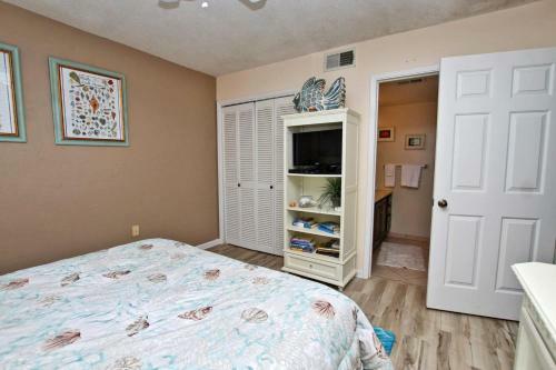 Edgewater By Youngs Suncoast