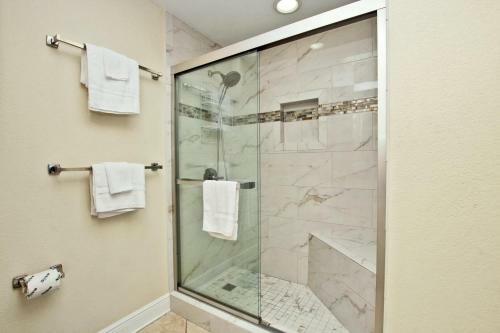 Crystal Tower 1102 By Youngs Suncoast