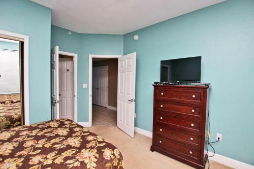 San Carlos 1001 By Youngs Suncoast