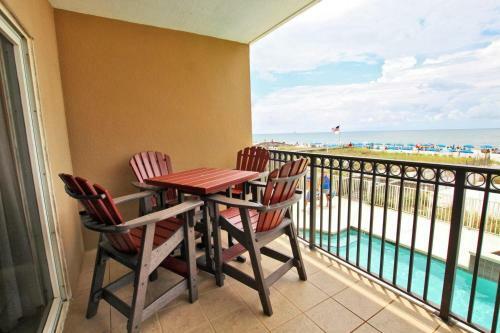 Legacy 102 By Youngs Suncoast