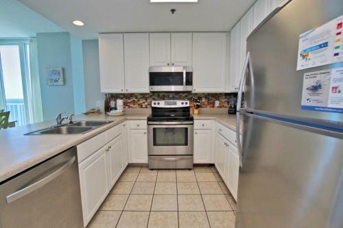 Lighthouse By Youngs Suncoast