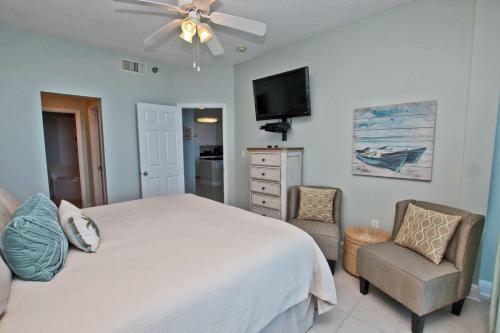 Lighthouse By Youngs Suncoast