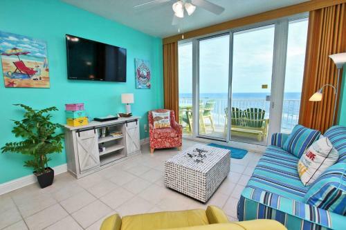 Lighthouse By Youngs Suncoast