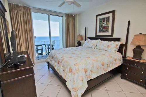 Lighthouse By Youngs Suncoast
