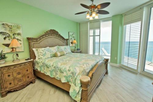 Lighthouse By Youngs Suncoast