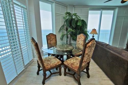 Lighthouse By Youngs Suncoast