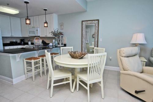 Lighthouse By Youngs Suncoast