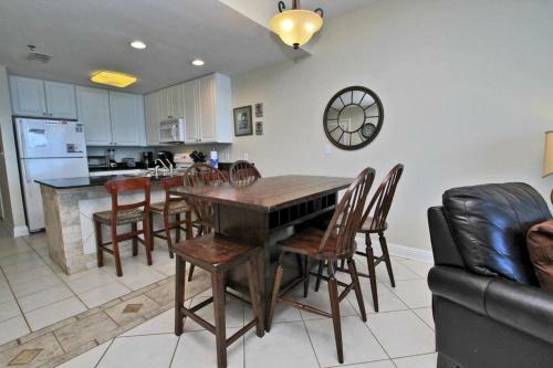 Lighthouse By Youngs Suncoast