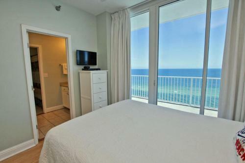 Lighthouse By Youngs Suncoast