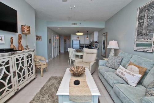 Lighthouse By Youngs Suncoast