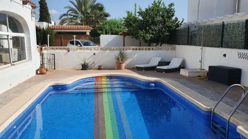 Hostal Casa Rainbow
