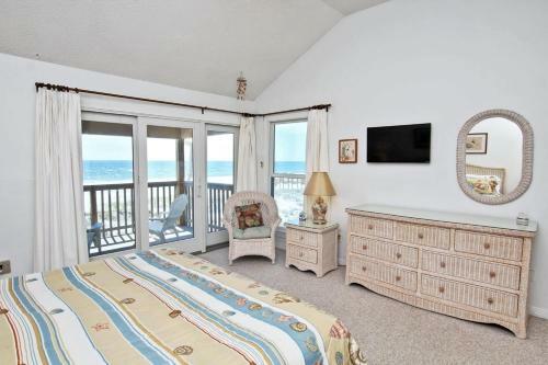 Parsonage Duplex By Youngs Suncoast