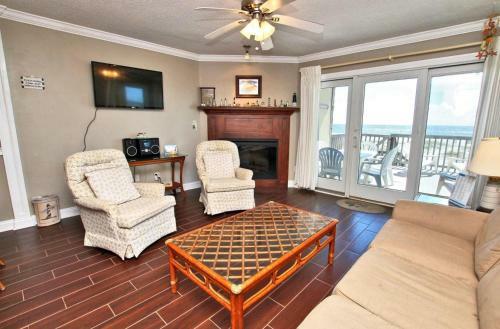 Parsonage Duplex By Youngs Suncoast