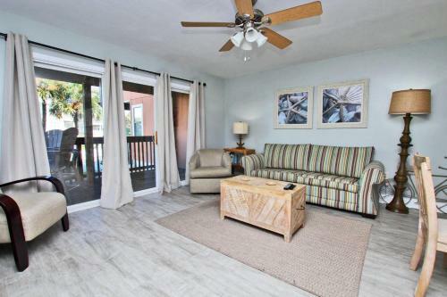 Laguna Bella B1 By Youngs Suncoast