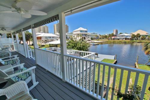 Sunset Daze By Youngs Suncoast