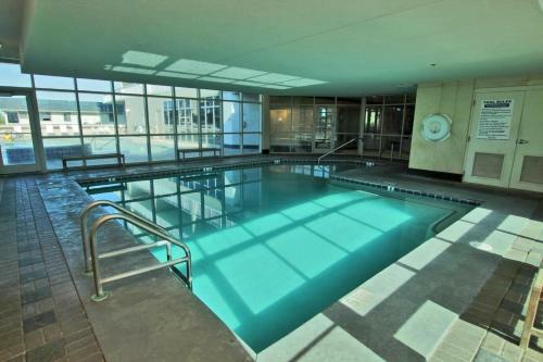 Crystal Tower 1702 By Youngs Suncoast