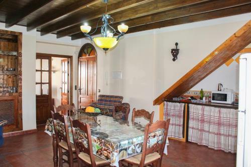 Agroturismo Casa De Teones