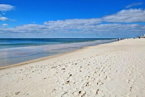 Surfside Shores By Youngs Suncoast