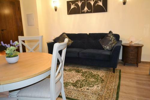 Remarkable 2-bed House In Montejaque With Jacuzzi