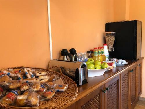 Hostal Hotel Hoster�a De Monz�n