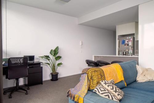Modern 2 Bedroom Apartment With Rooftop