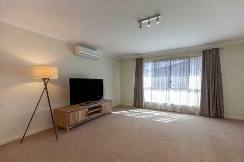 Immaculate House, Indulgent Living!