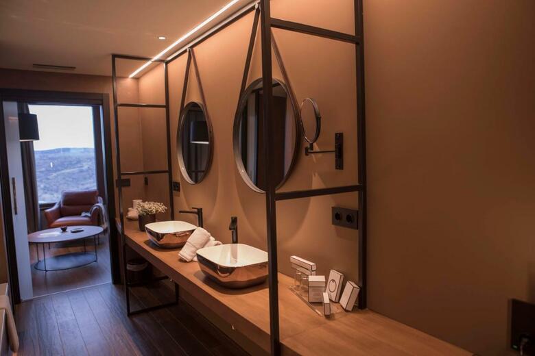 Vallivana Suites