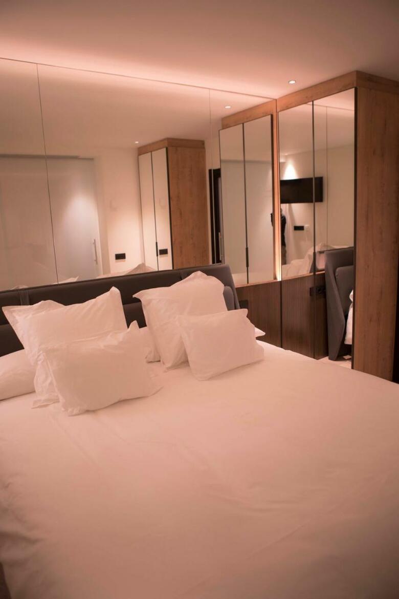 Vallivana Suites