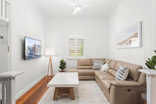 Apartamento Stylish Inner-city Home With Stunning Outdoor Deck