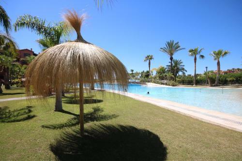 Apartamento �tico Playa Granada Golf + Piscina Con Jacuzzi