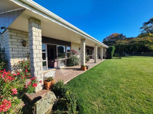 Wonderful Woodlands Estate