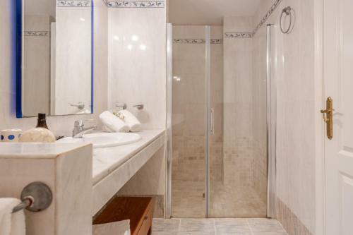 Apartamento Lujo Frente Al Mar. Luxury On The Beachfront.